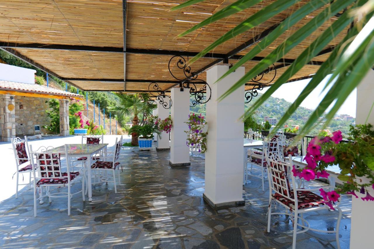 Vila Panorama Piqeras Acomodação com café da manhã Exterior foto