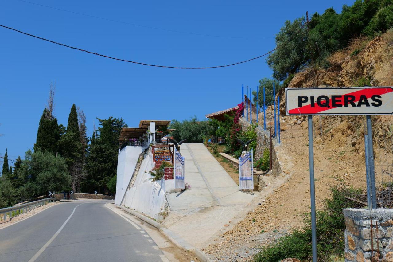 Vila Panorama Piqeras Acomodação com café da manhã Exterior foto